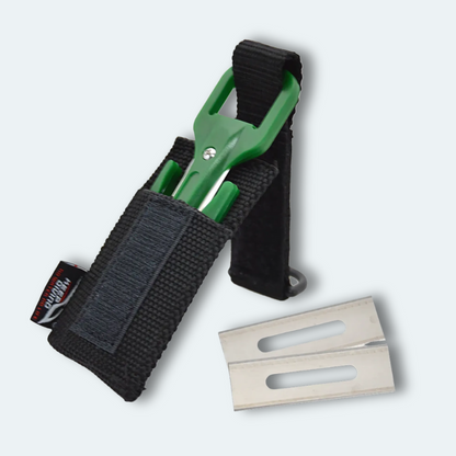 Couteau de plongée avec son étui de rangement + 2 lames de rechange